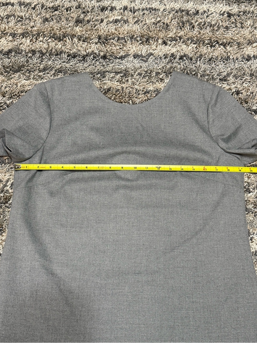 Banana Republic Light Gray Bow-Back Blouse - Picture 4 of 10